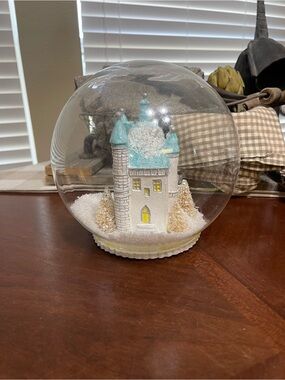 Anthropologie tabletop castle large Snow Globe